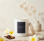 Bougie parfumée Frangipanier JLT 220 g aux notes florales et solaires